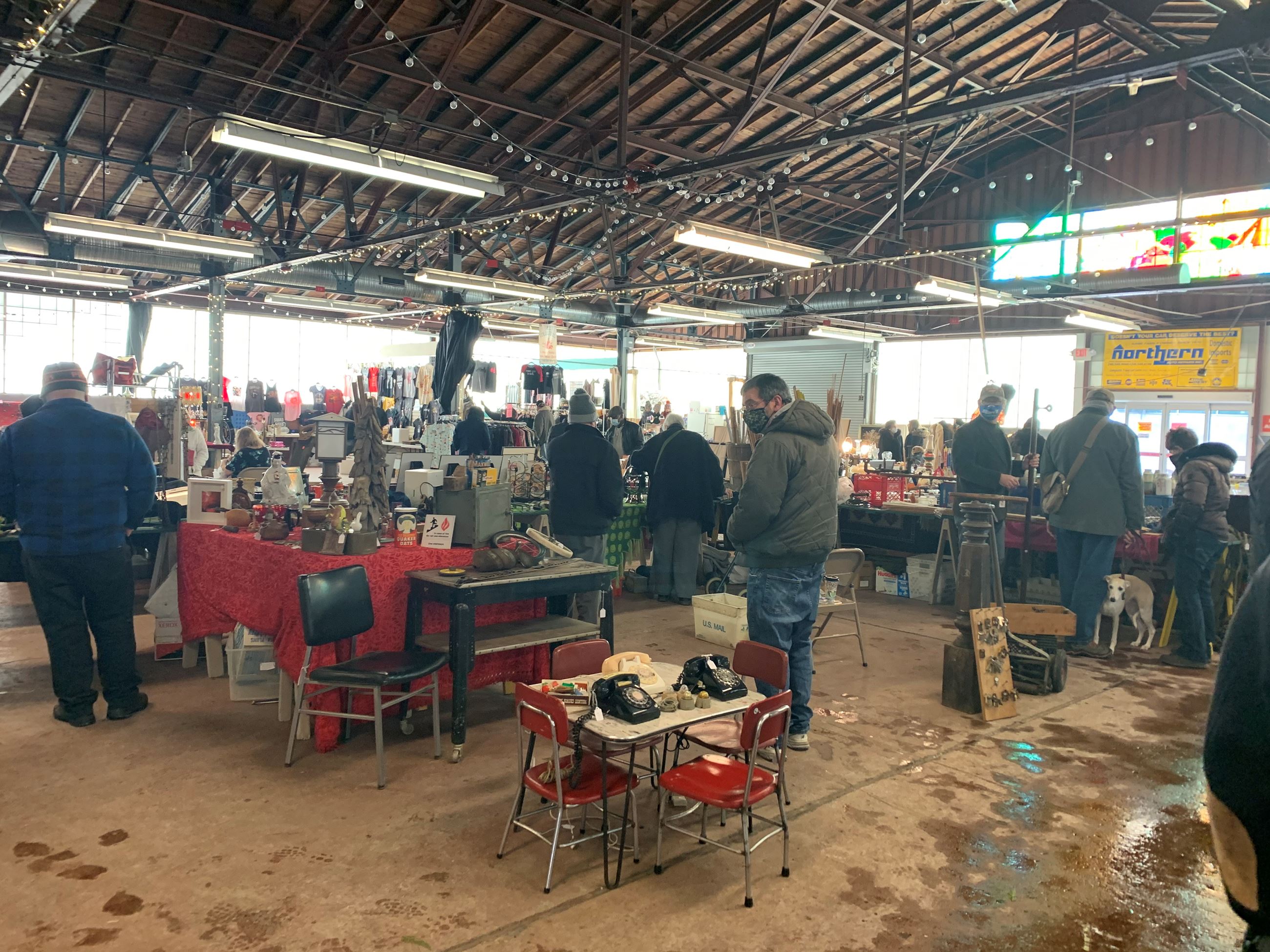Antiques & Collectibles Market